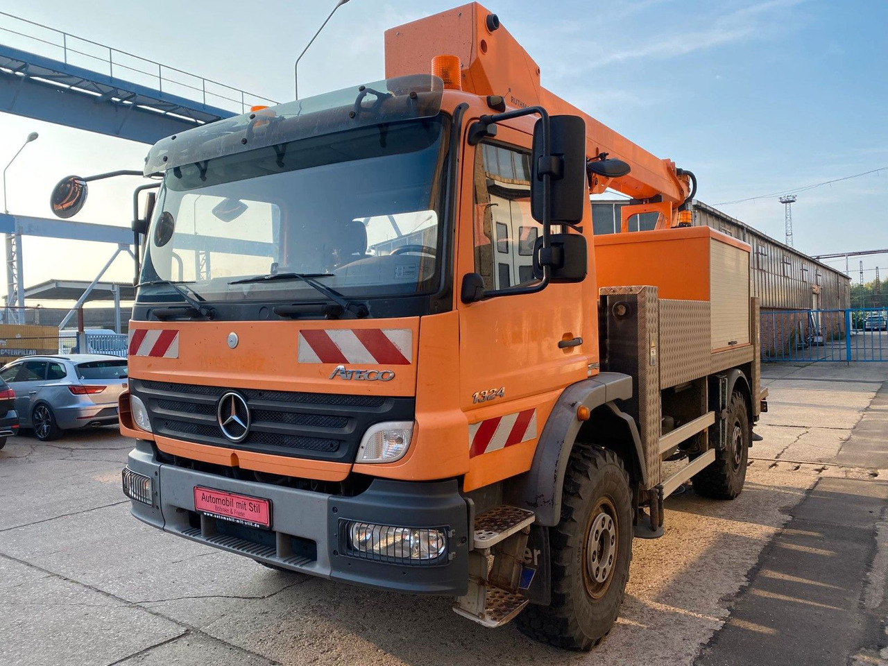 Mercedes-Benz ATEGO 4X4 1324 Hub Steiger Ruthmann T220 - Camion avec nacelle: photos 4 Mercedes-Benz ATEGO 4X4 1324 Hub Steiger Ruthmann T220 - Camion avec nacelle: photos 4