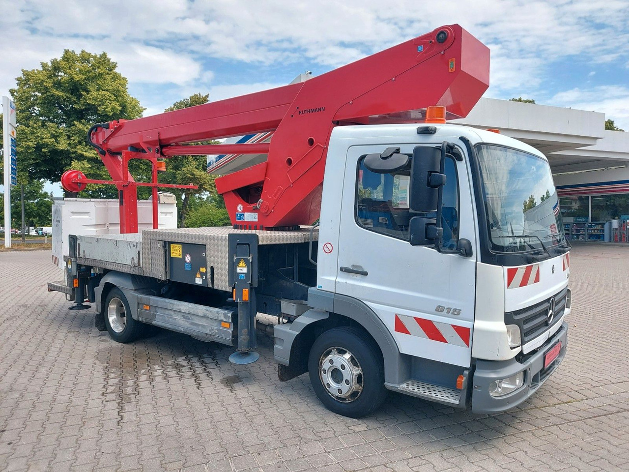 Mercedes-Benz Atego 2 4-Zyl. 4x2 RUTHMANN T270 27 METER - Camion avec nacelle: photos 2 Mercedes-Benz Atego 2 4-Zyl. 4x2 RUTHMANN T270 27 METER - Camion avec nacelle: photos 2