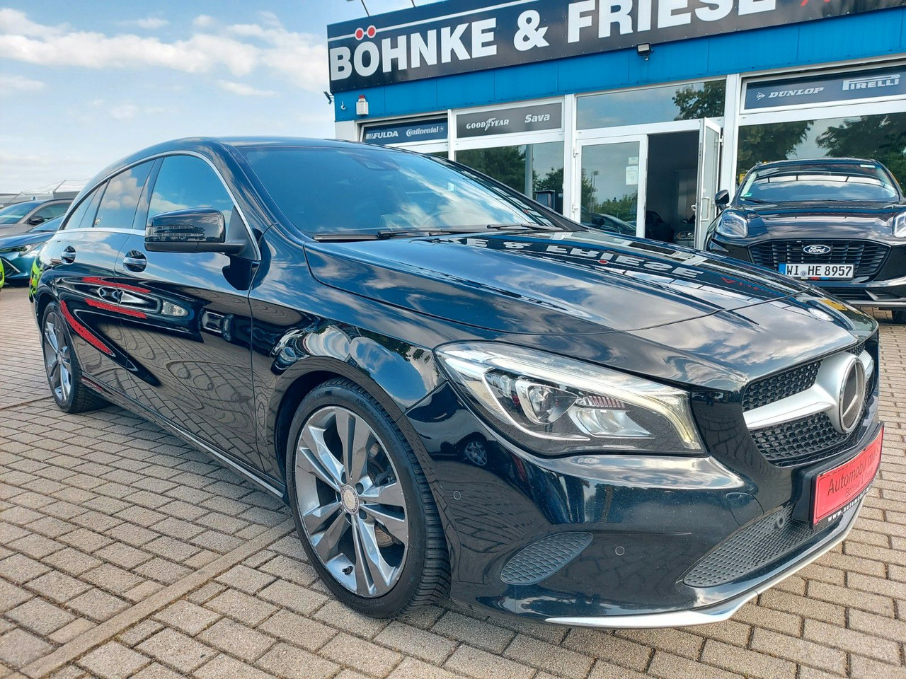 Mercedes-Benz CLA 220 CLA -Klasse Shooting Brake AMG ACC - Voiture: photos 1 Mercedes-Benz CLA 220 CLA -Klasse Shooting Brake AMG ACC - Voiture: photos 1