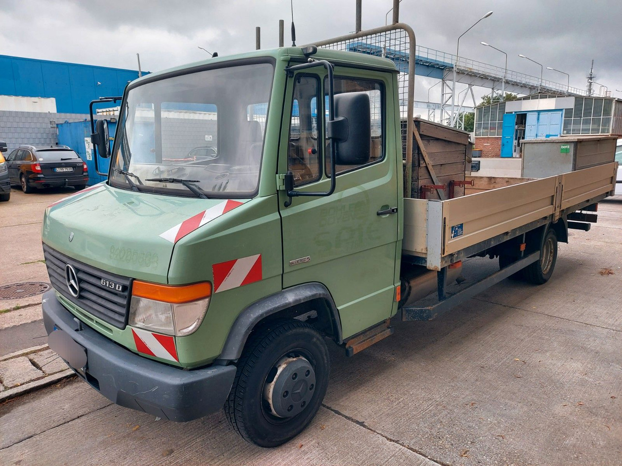 Mercedes-Benz Vario 613D Pritsche lang extralang - Fourgon plateau: photos 4 Mercedes-Benz Vario 613D Pritsche lang extralang - Fourgon plateau: photos 4