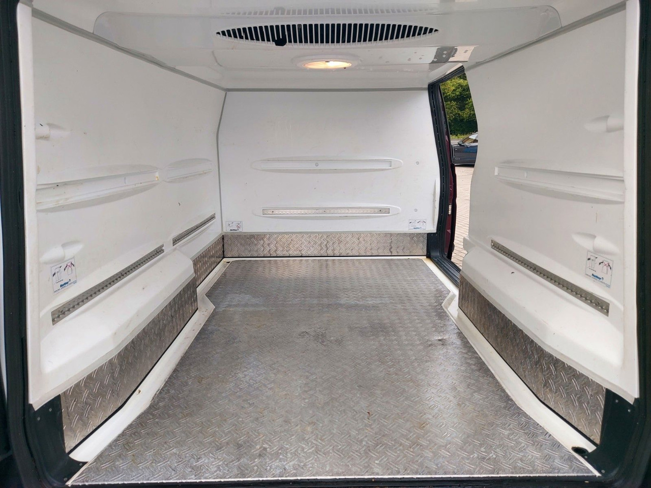 Mercedes-Benz Vito 116 CDI Lang Kühler Cooler KERSTNER 220V - Véhicule utilitaire frigorifique: photos 3 Mercedes-Benz Vito 116 CDI Lang Kühler Cooler KERSTNER 220V - Véhicule utilitaire frigorifique: photos 3