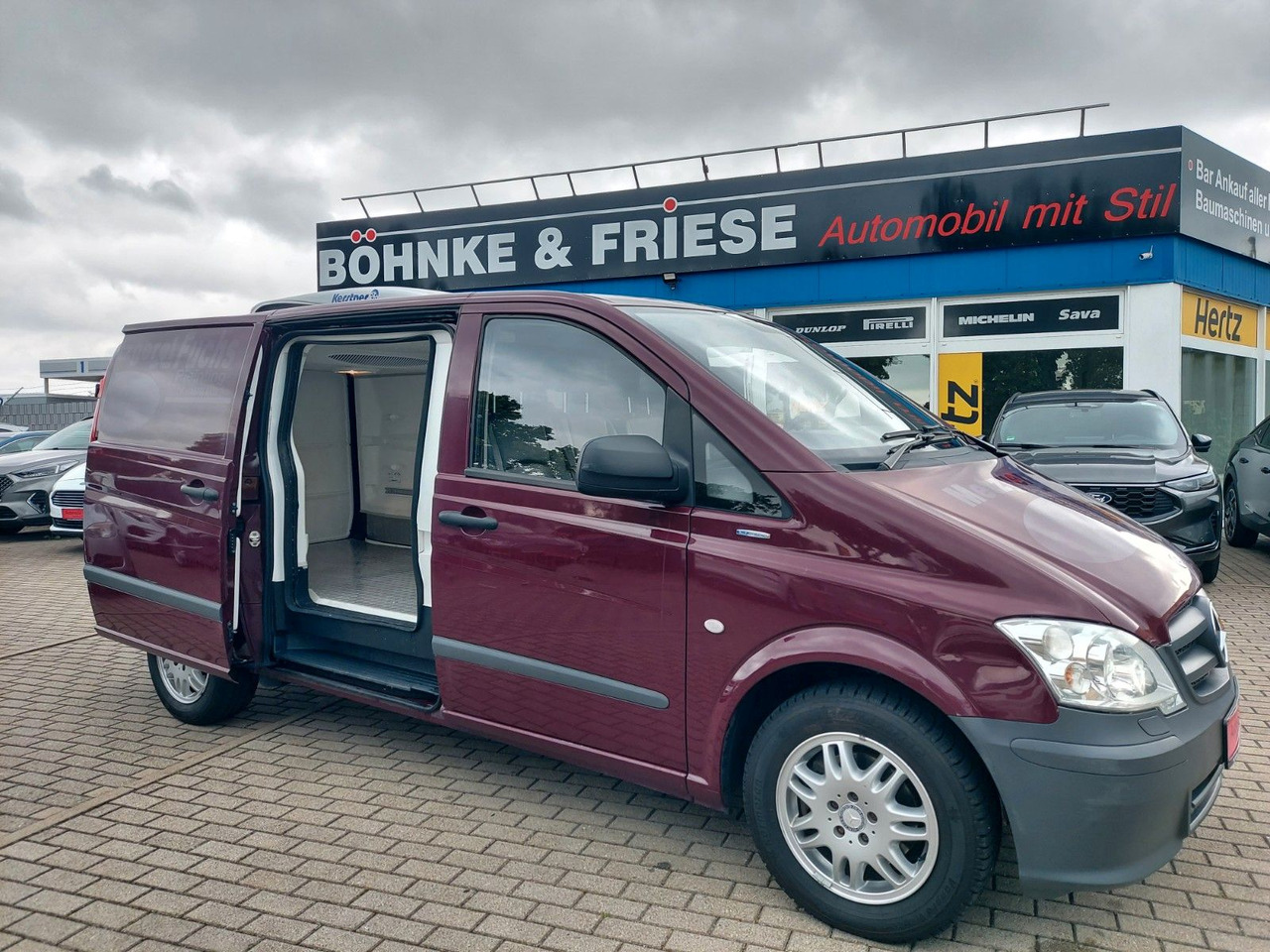 Mercedes-Benz Vito 116 CDI Lang Kühler Cooler KERSTNER 220V - Véhicule utilitaire frigorifique: photos 1 Mercedes-Benz Vito 116 CDI Lang Kühler Cooler KERSTNER 220V - Véhicule utilitaire frigorifique: photos 1