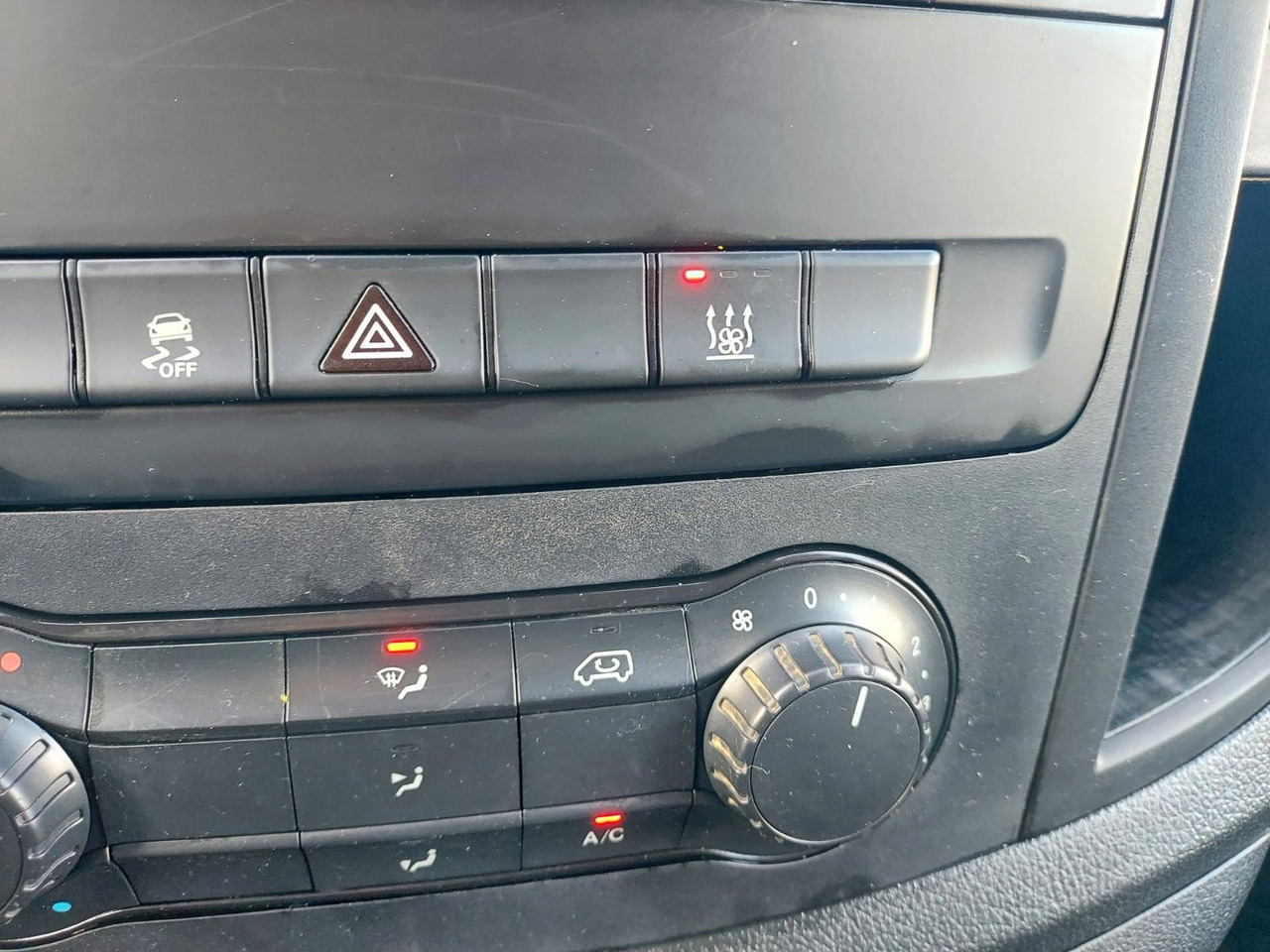 Mercedes-Benz Vito Kasten 114 CD Lang AHK STANDHEIZUNG KLIMA - Transport de personnes: photos 2 Mercedes-Benz Vito Kasten 114 CD Lang AHK STANDHEIZUNG KLIMA - Transport de personnes: photos 2