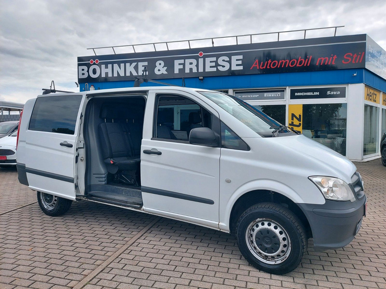 Mercedes-Benz Vito Mixto 4x4 116 extralang Automatik 5 Sitze - Transport de personnes: photos 1 Mercedes-Benz Vito Mixto 4x4 116 extralang Automatik 5 Sitze - Transport de personnes: photos 1