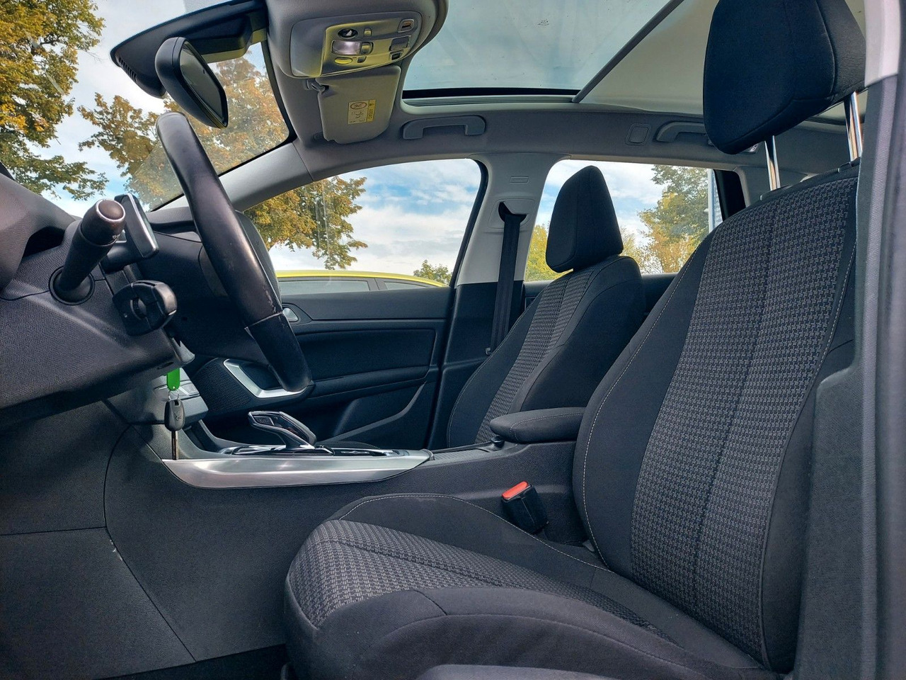 Peugeot 308 SW Active Business Panorama DAB Navi LED - Voiture break: photos 3 Peugeot 308 SW Active Business Panorama DAB Navi LED - Voiture break: photos 3