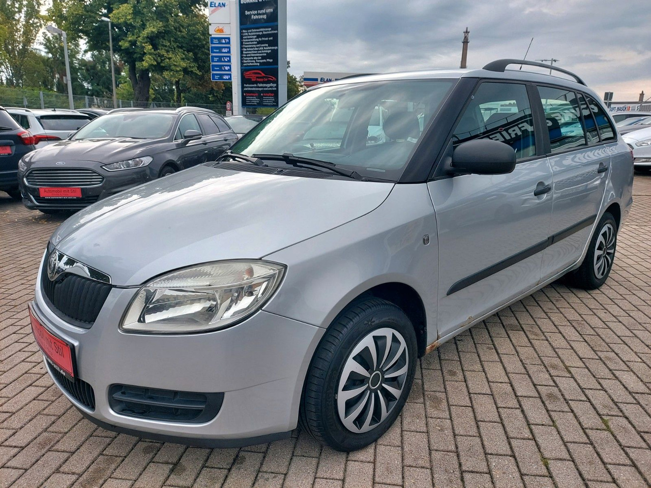 Skoda Fabia Combi Cool Edition Klima AHK - Voiture break: photos 3 Skoda Fabia Combi Cool Edition Klima AHK - Voiture break: photos 3