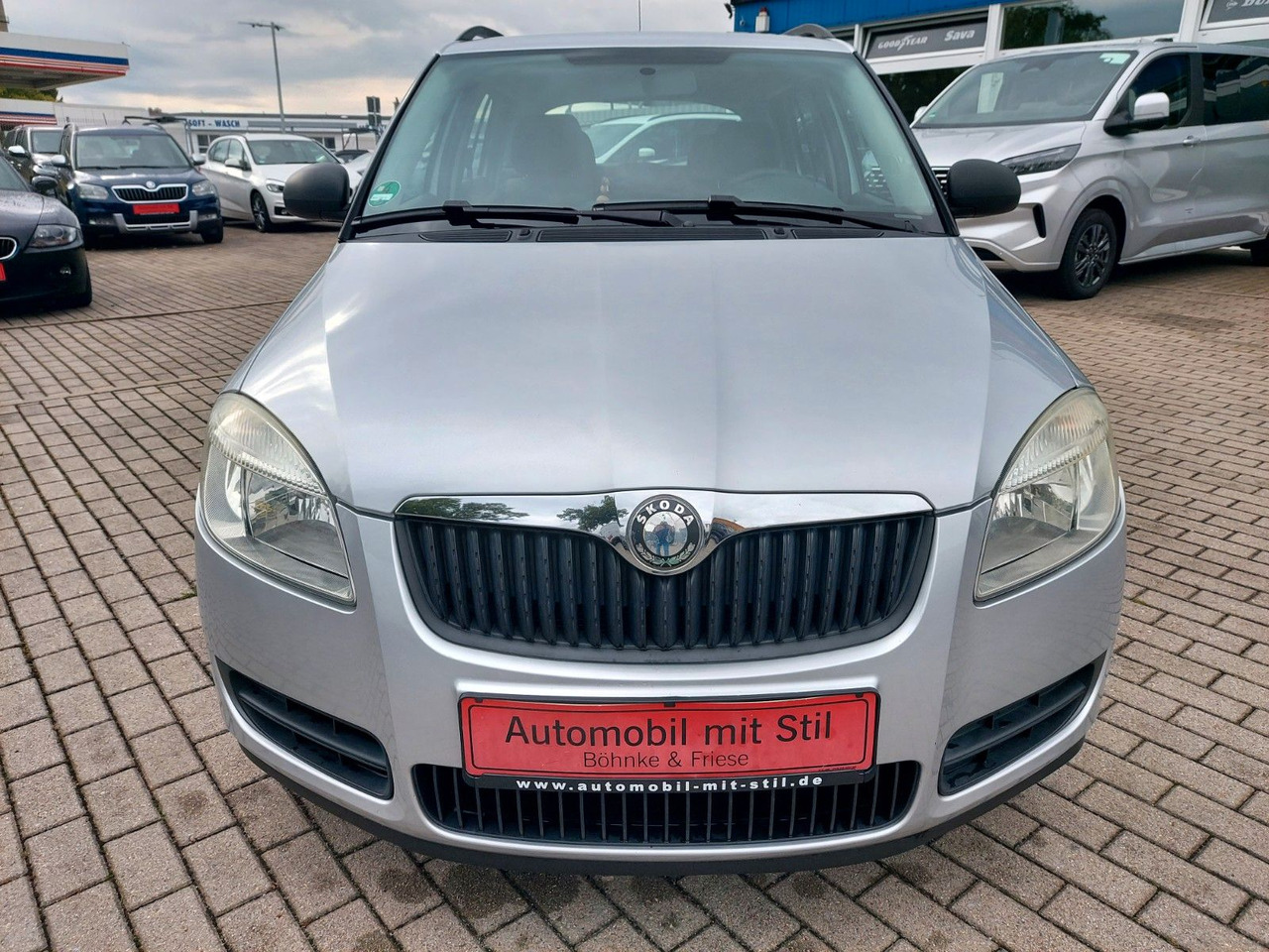 Skoda Fabia Combi Cool Edition Klima AHK - Voiture break: photos 2 Skoda Fabia Combi Cool Edition Klima AHK - Voiture break: photos 2