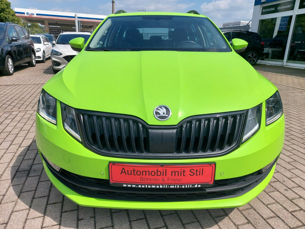Skoda Octavia Combi Soleil DSG LED Radar ACC - Voiture: photos 4 Skoda Octavia Combi Soleil DSG LED Radar ACC - Voiture: photos 4