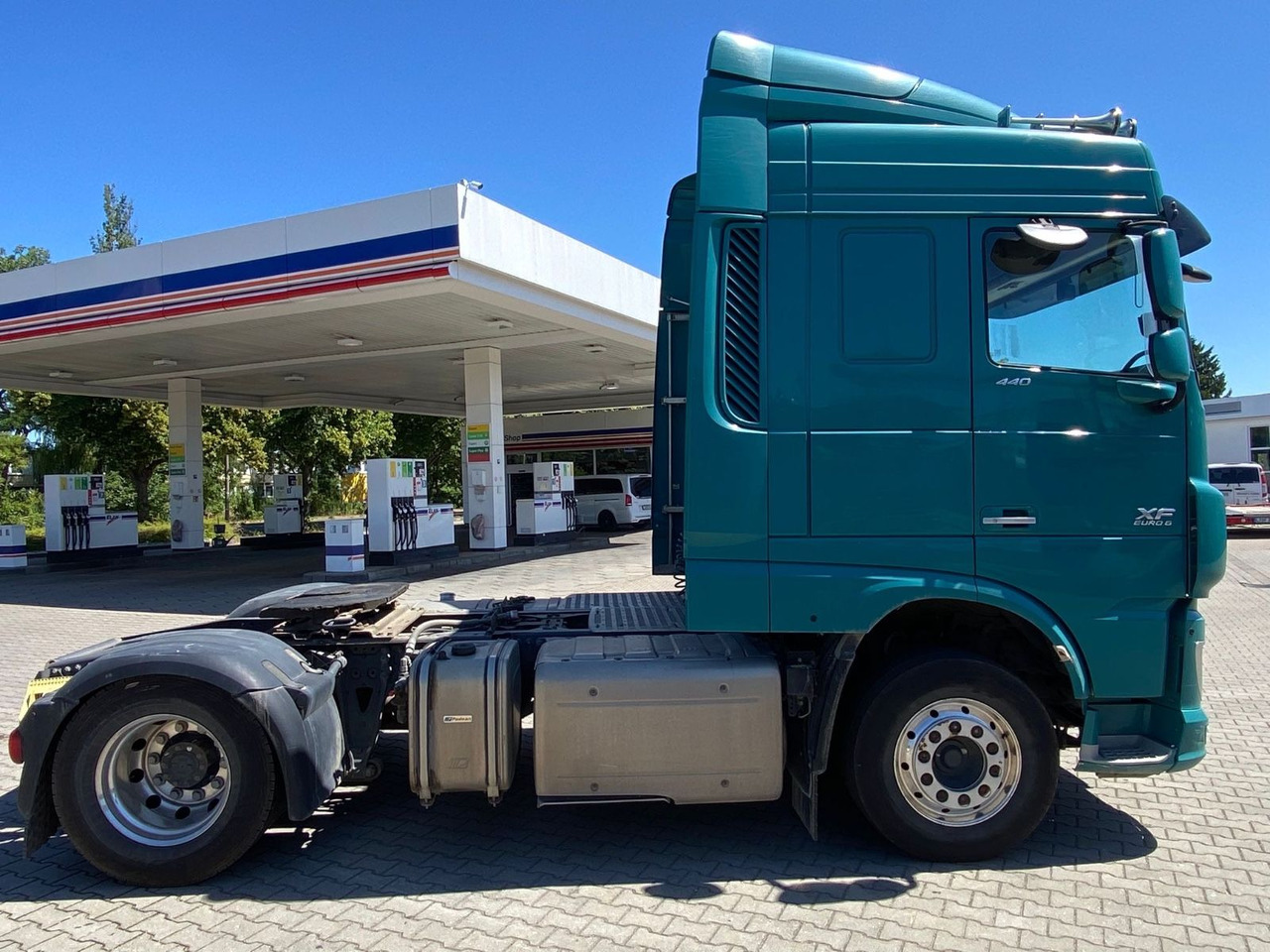 DAF XF 440 EURO 6 KIPPHYDRAULIK ALUFELGEN - Tracteur routier: photos 4 DAF XF 440 EURO 6 KIPPHYDRAULIK ALUFELGEN - Tracteur routier: photos 4