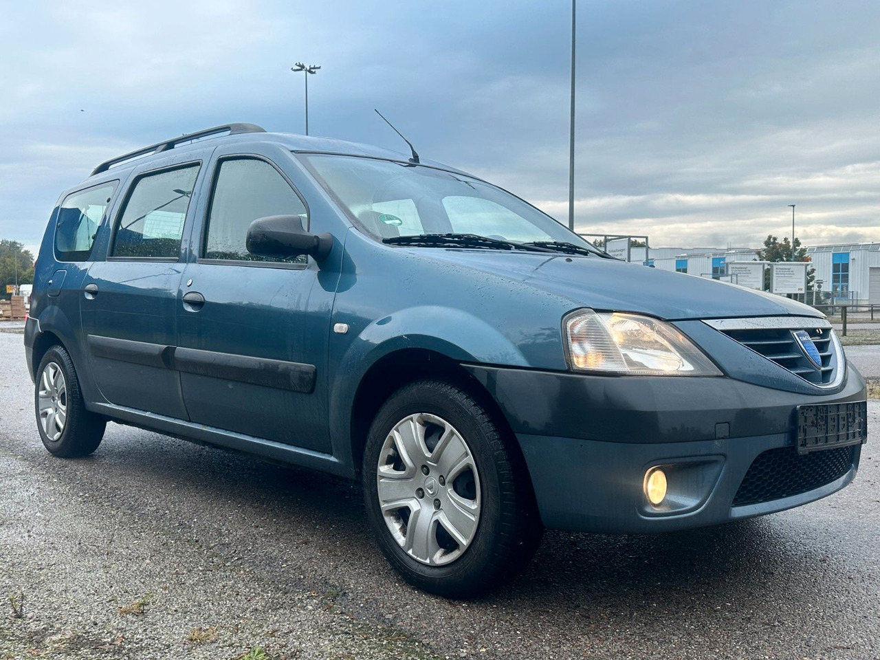 Dacia Logan MCV 1.6 16V Lauréate,Kupplung neu,TÜV 6/25 - Voiture: photos 3 Dacia Logan MCV 1.6 16V Lauréate,Kupplung neu,TÜV 6/25 - Voiture: photos 3
