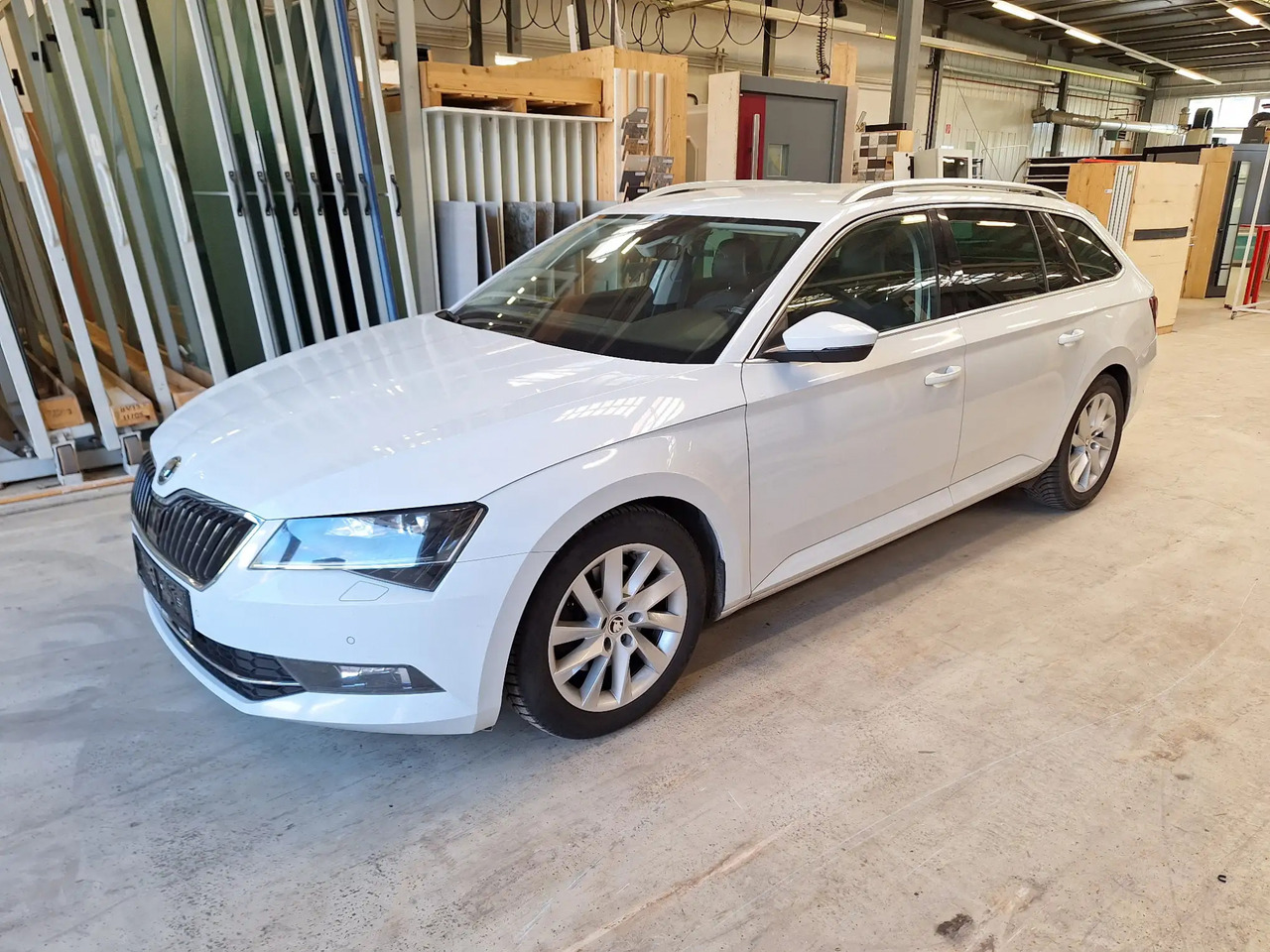 1 Stk. PKW (Skoda) - Voiture: photos 1 1 Stk. PKW (Skoda) - Voiture: photos 1