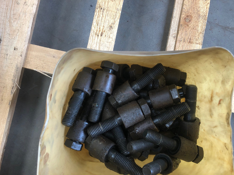 Caterpillar 330/336 Slewring OEM 3530487 - Frame/ Châssis: photos 4 Caterpillar 330/336 Slewring OEM 3530487 - Frame/ Châssis: photos 4