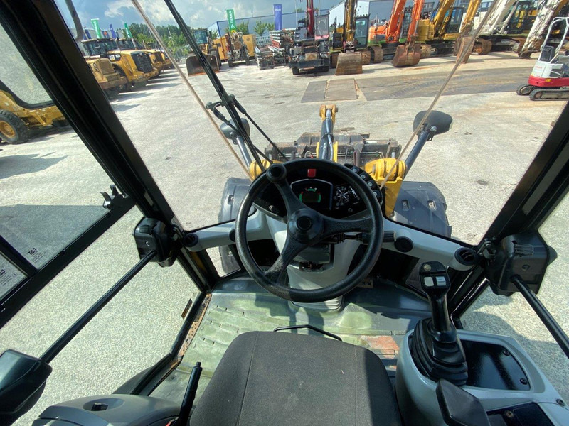 Caterpillar 908 H2 NVT - Chargeuse: photos 4 Caterpillar 908 H2 NVT - Chargeuse: photos 4