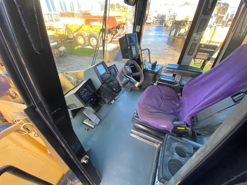 Chargeuse sur pneus Caterpillar 972G NVT: photos 17