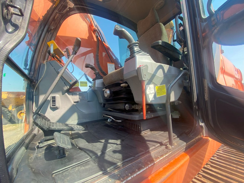 Doosan DX 225 LC-3 NVT - Pelle sur chenille: photos 5 Doosan DX 225 LC-3 NVT - Pelle sur chenille: photos 5
