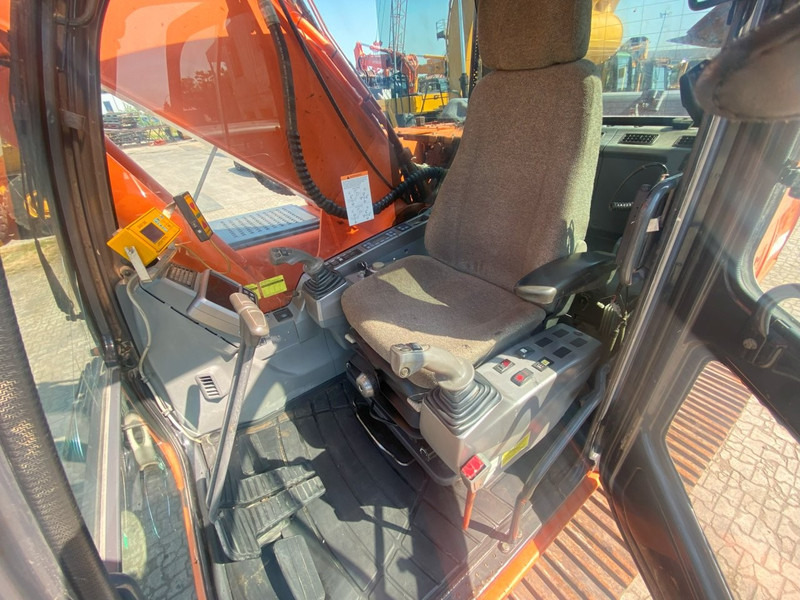 Doosan DX 225 LC-3 NVT - Pelle sur chenille: photos 4 Doosan DX 225 LC-3 NVT - Pelle sur chenille: photos 4