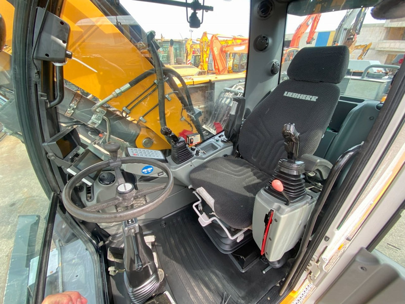 Liebherr A914 NVT - Pelle sur pneus: photos 3 Liebherr A914 NVT - Pelle sur pneus: photos 3