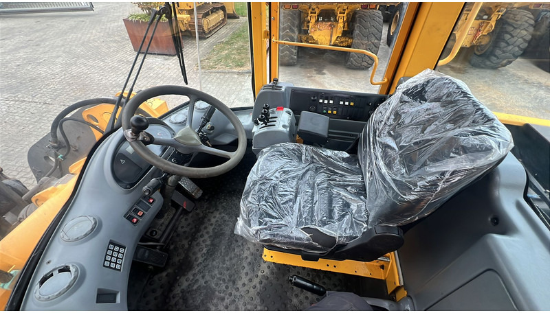 Volvo L70 D NVT - Chargeuse: photos 4 Volvo L70 D NVT - Chargeuse: photos 4