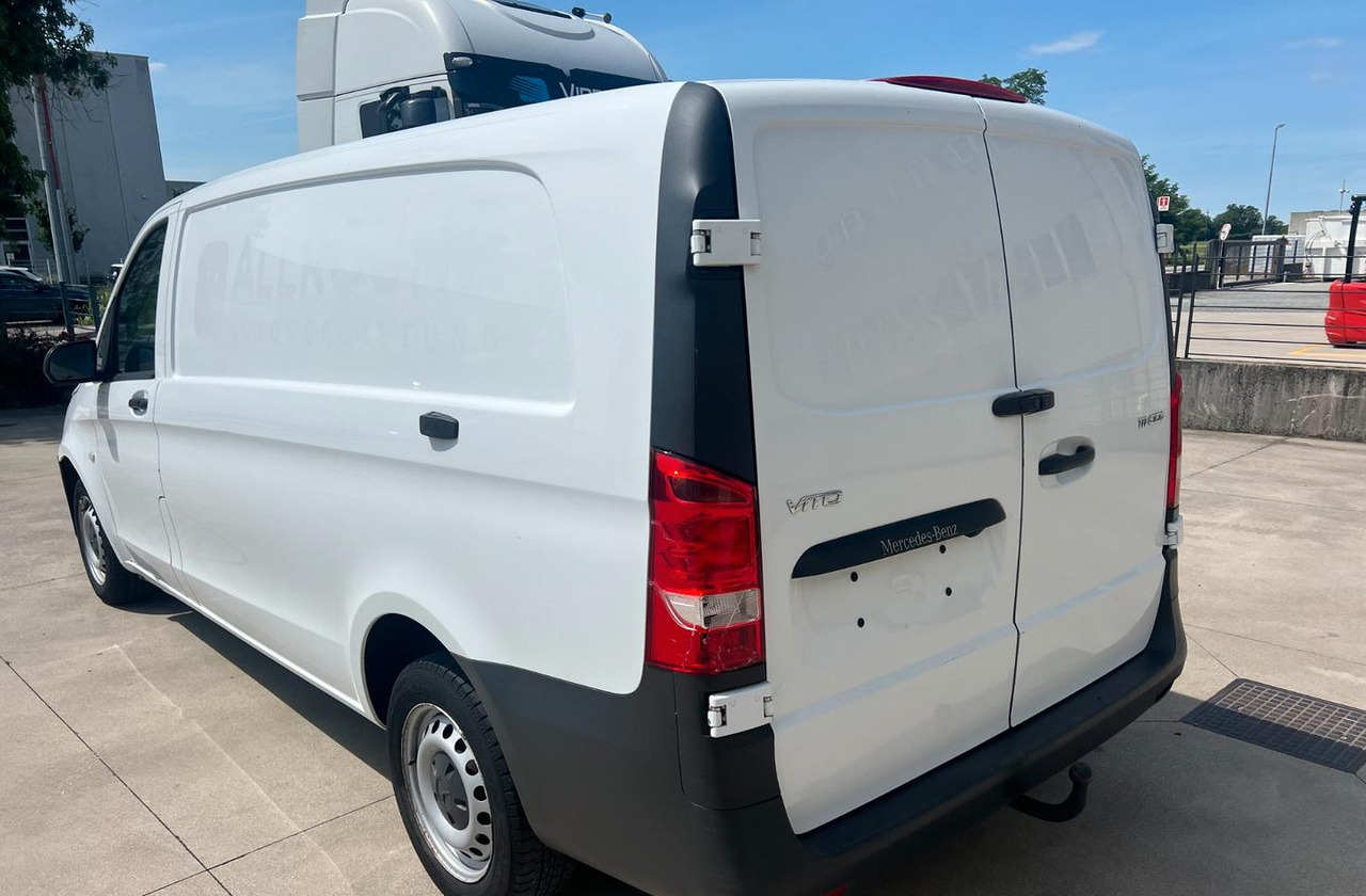 Mercedes vito 111 - Fourgon utilitaire: photos 1 Mercedes vito 111 - Fourgon utilitaire: photos 1
