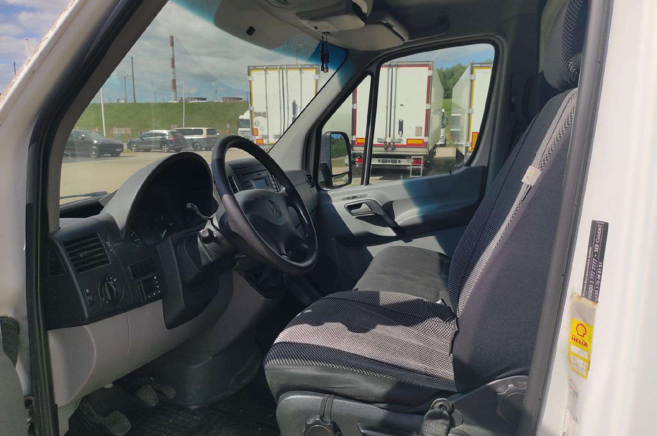 Mercedes-Benz Sprinter - Fourgon utilitaire: photos 5 Mercedes-Benz Sprinter - Fourgon utilitaire: photos 5