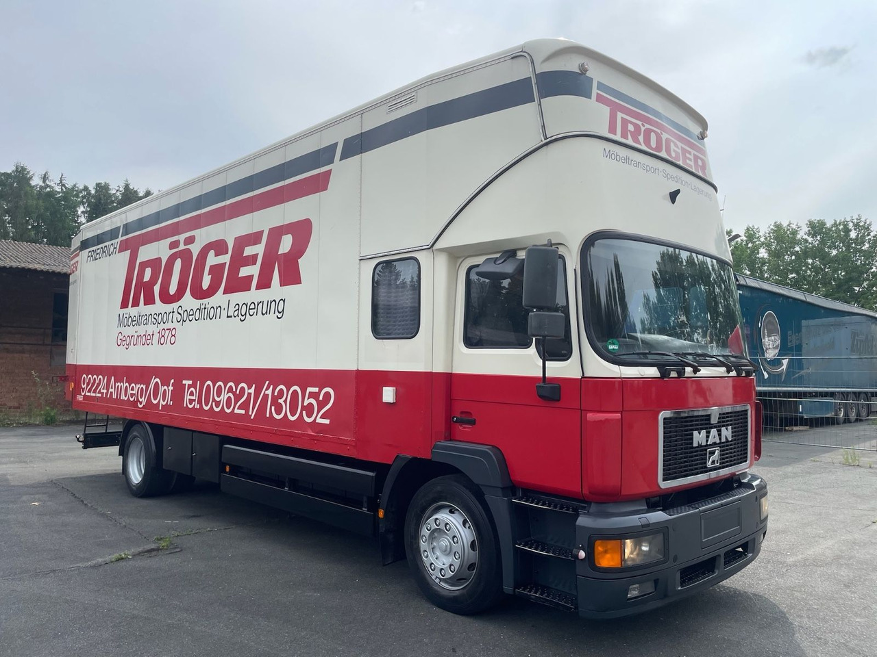 MAN 18.264 M40 Wohnmobil/4xBett/AC/Standheizung/EU2 - Camion fourgon: photos 1 MAN 18.264 M40 Wohnmobil/4xBett/AC/Standheizung/EU2 - Camion fourgon: photos 1