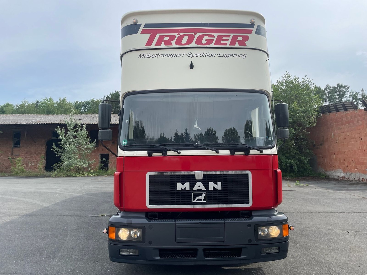 MAN 18.264 M40 Wohnmobil/4xBett/AC/Standheizung/EU2 - Camion fourgon: photos 2 MAN 18.264 M40 Wohnmobil/4xBett/AC/Standheizung/EU2 - Camion fourgon: photos 2