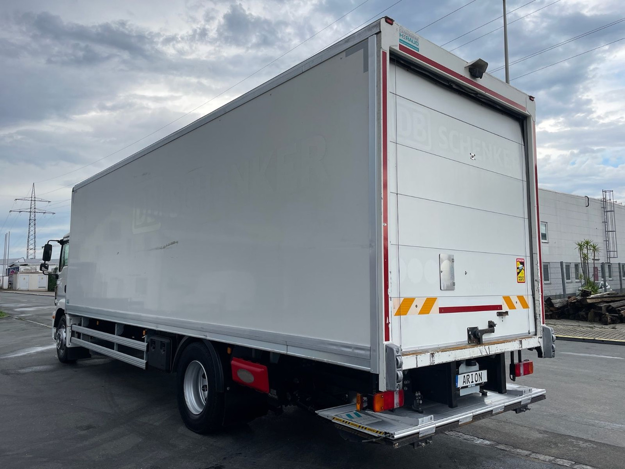 MAN TGM 18.290 4x2 BL Koffer/LBW/PALFINGER/8,2m/EU6 - Camion fourgon: photos 3 MAN TGM 18.290 4x2 BL Koffer/LBW/PALFINGER/8,2m/EU6 - Camion fourgon: photos 3
