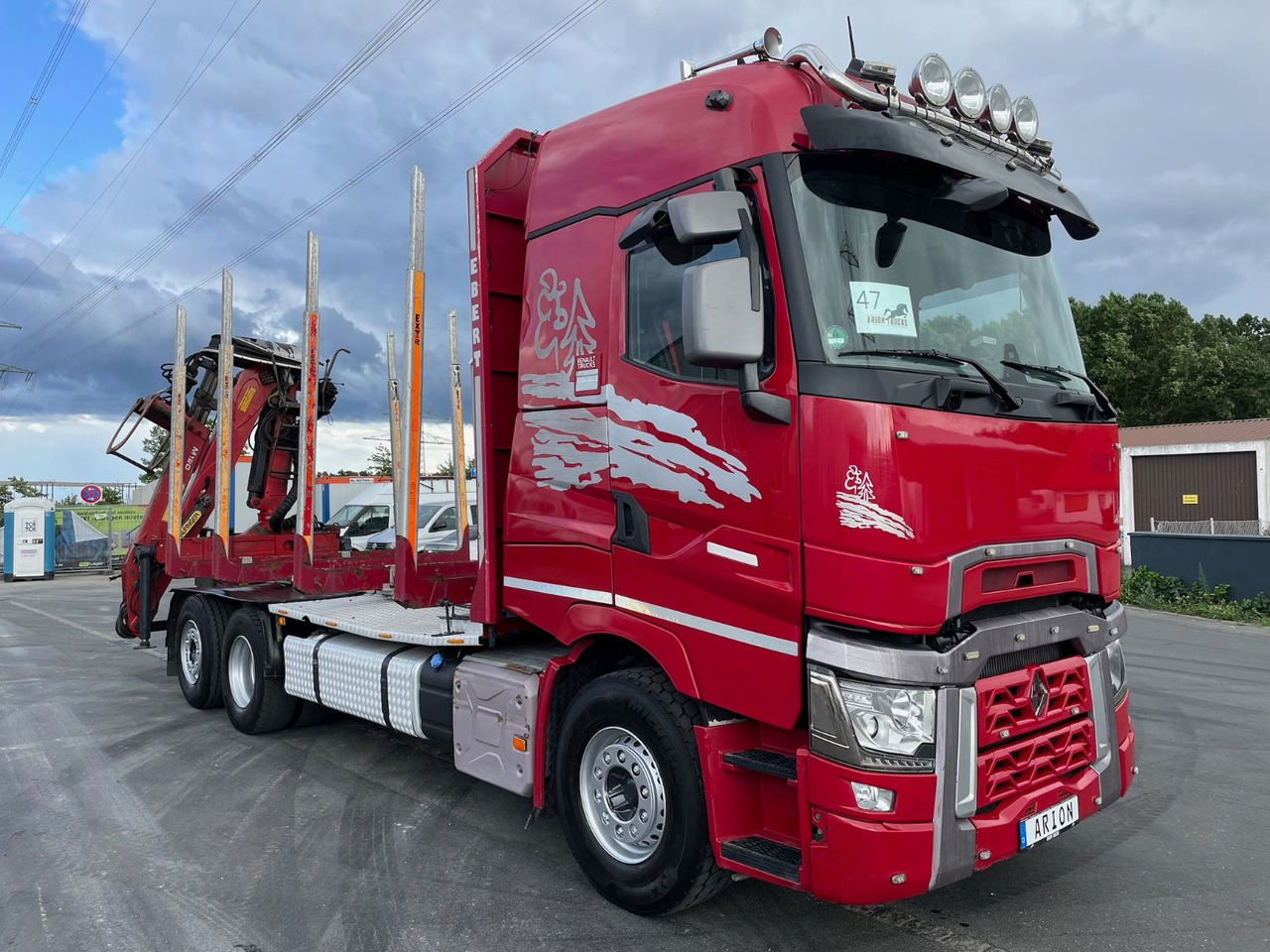 Renault T520 6x2 Kurzholz/PALFINGER/E120Z/VOLVO-ENGINE - Camion grumier, Camion grue: photos 1 Renault T520 6x2 Kurzholz/PALFINGER/E120Z/VOLVO-ENGINE - Camion grumier, Camion grue: photos 1