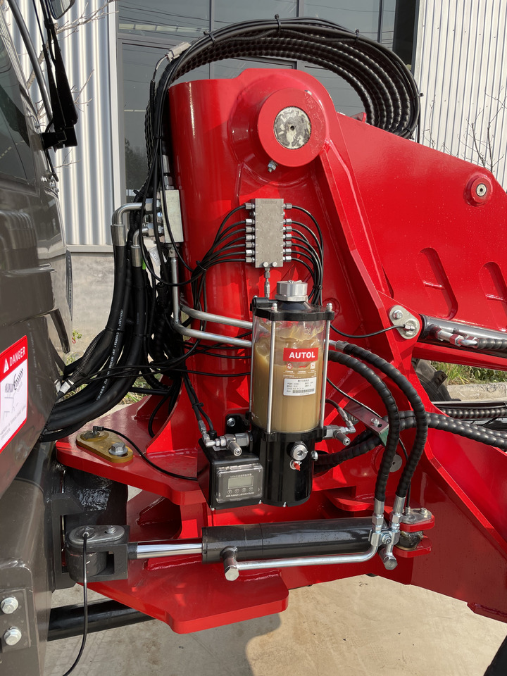 JIELI JL25T I am looking for a distributor:) - Chargeuse sur pneus télescopique: photos 4 JIELI JL25T I am looking for a distributor:) - Chargeuse sur pneus télescopique: photos 4