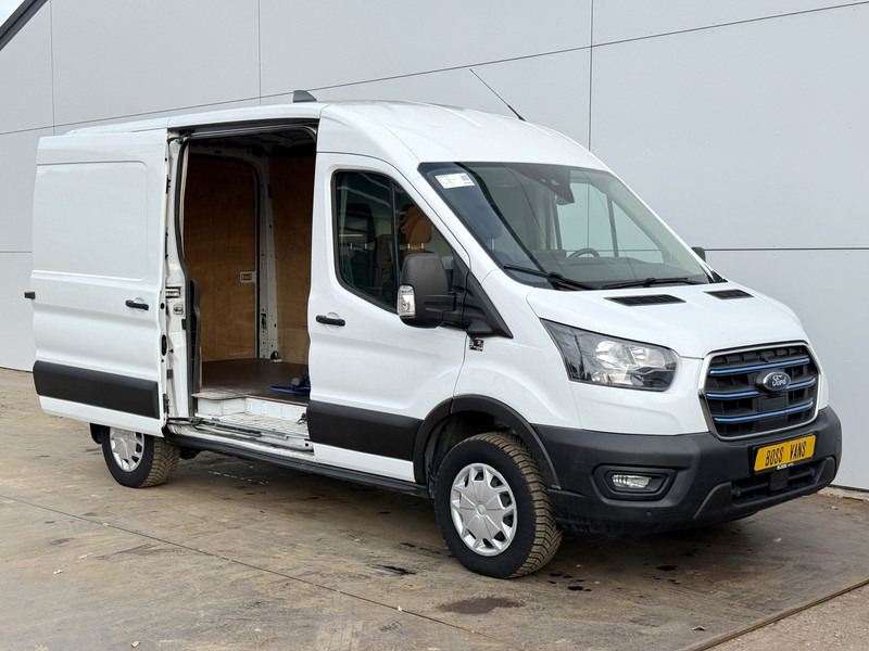 Fourgon utilitaire, Utilitaire électrique Ford E-Transit 390 75kWh 184PK Elektrisch 75kWh 334km WLTP BEV Snelladen L2H2 Climate Control Tacho Carplay Camera Stoelverwarming Parkeersensoren voor achter: photos 5 Fourgon utilitaire, Utilitaire électrique Ford E-Transit 390 75kWh 184PK Elektrisch 75kWh 334km WLTP BEV Snelladen L2H2 Climate Control Tacho Carplay Camera Stoelverwarming Parkeersensoren voor achter: photos 5