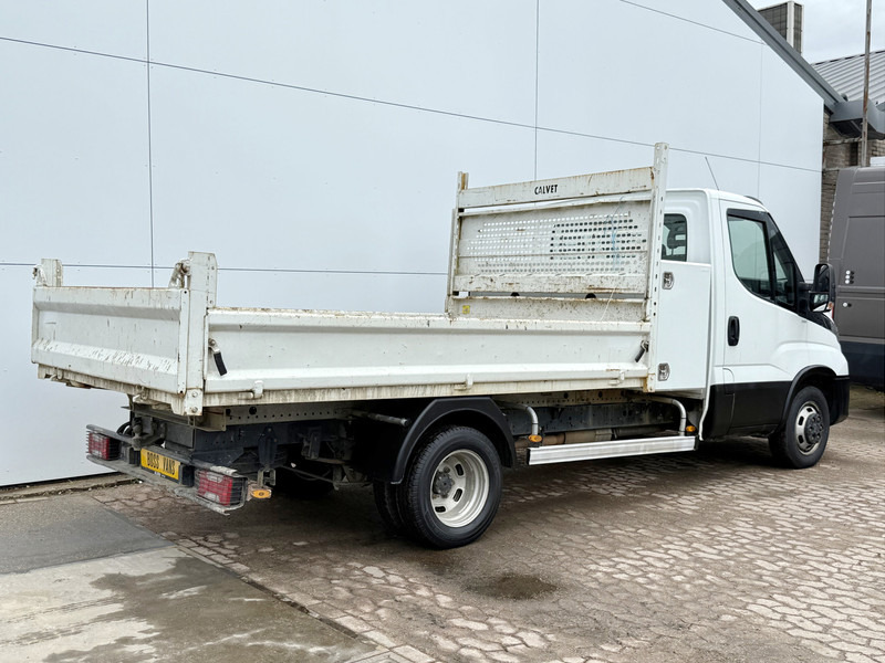 Iveco Daily 35C12 2.3 L3 Kipper Dubbellucht 3.5t Trekhaak Airco Cruise Control Lucht Geveerde Stoel - Véhicule utilitaire benne: photos 4 Iveco Daily 35C12 2.3 L3 Kipper Dubbellucht 3.5t Trekhaak Airco Cruise Control Lucht Geveerde Stoel - Véhicule utilitaire benne: photos 4