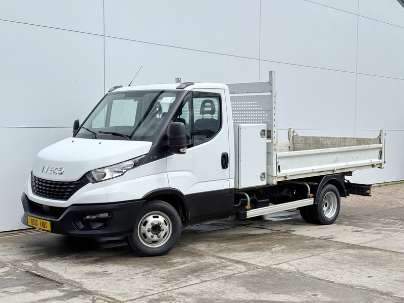 Iveco Daily 35C12 2.3 L3 Kipper Dubbellucht 3.5t Trekhaak Airco Cruise Control Lucht Geveerde Stoel - Véhicule utilitaire benne: photos 2 Iveco Daily 35C12 2.3 L3 Kipper Dubbellucht 3.5t Trekhaak Airco Cruise Control Lucht Geveerde Stoel - Véhicule utilitaire benne: photos 2