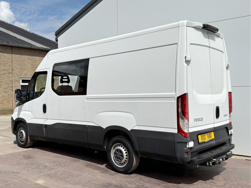 Iveco Daily 35S14 2.3 L2H2 Dubbele Cabine 7 Stoelen Airco Cruise Control Trekhaak 3.5t Lucht geveerde stoel - Fourgon utilitaire, Utilitaire double cabine: photos 2 Iveco Daily 35S14 2.3 L2H2 Dubbele Cabine 7 Stoelen Airco Cruise Control Trekhaak 3.5t Lucht geveerde stoel - Fourgon utilitaire, Utilitaire double cabine: photos 2