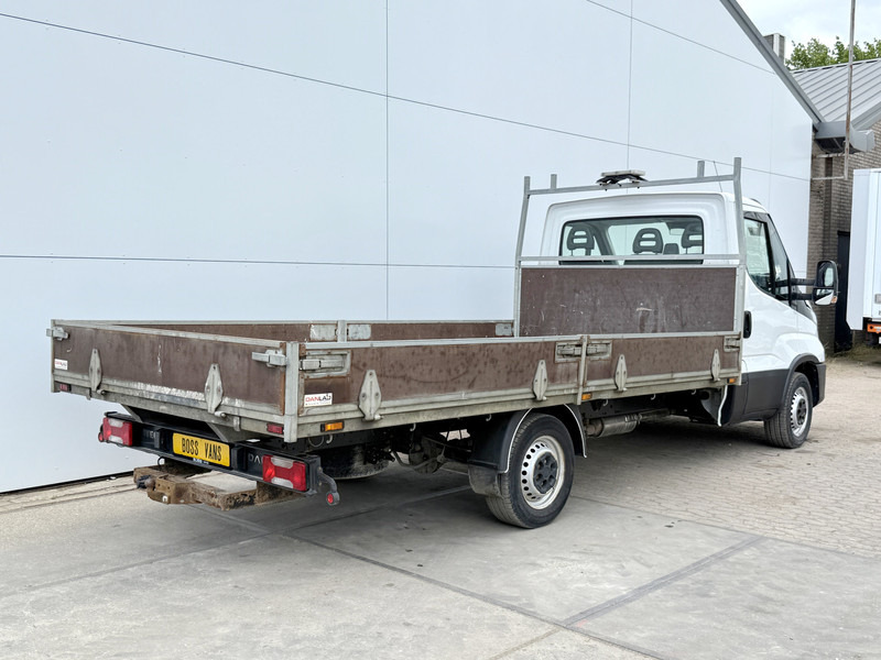 Iveco Daily 35S14 2.3 L3H1 Airco Cruise Control Standkachel Trekhaak Open Laadbak Pritische Lucht geveerde stoel - Fourgon plateau: photos 3 Iveco Daily 35S14 2.3 L3H1 Airco Cruise Control Standkachel Trekhaak Open Laadbak Pritische Lucht geveerde stoel - Fourgon plateau: photos 3