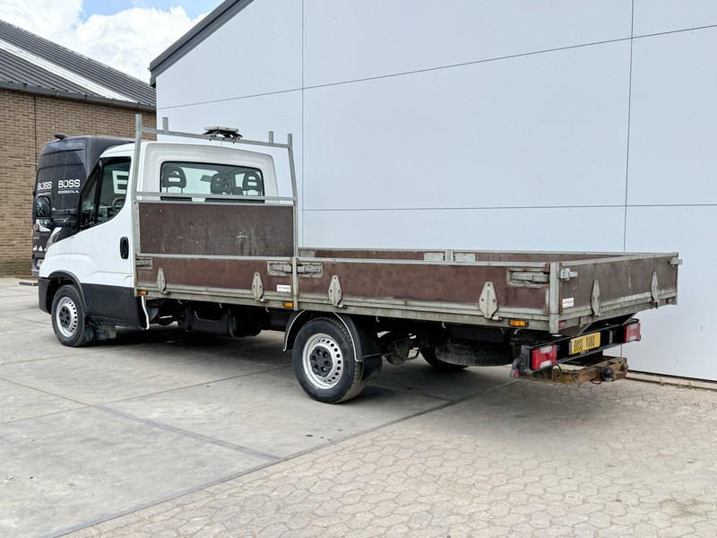 Iveco Daily 35S14 2.3 L3H1 Airco Cruise Control Standkachel Trekhaak Open Laadbak Pritische Lucht geveerde stoel - Fourgon plateau: photos 2 Iveco Daily 35S14 2.3 L3H1 Airco Cruise Control Standkachel Trekhaak Open Laadbak Pritische Lucht geveerde stoel - Fourgon plateau: photos 2