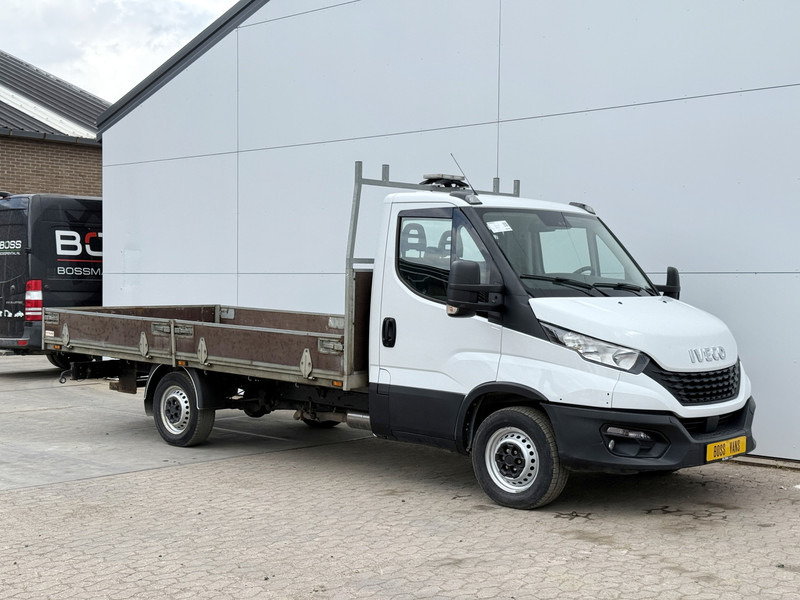 Iveco Daily 35S14 2.3 L3H1 Airco Cruise Control Standkachel Trekhaak Open Laadbak Pritische Lucht geveerde stoel - Fourgon plateau: photos 4 Iveco Daily 35S14 2.3 L3H1 Airco Cruise Control Standkachel Trekhaak Open Laadbak Pritische Lucht geveerde stoel - Fourgon plateau: photos 4