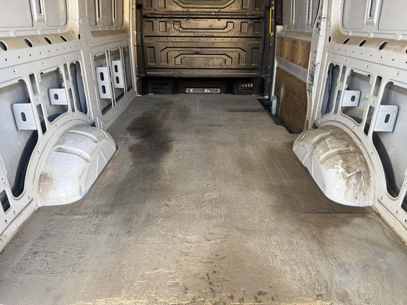 Fourgon utilitaire MAN TGE 3.140 2.0 TDI L3H3 Airco Cruise Control Trekhaak Carplay Navigatie Parkeersensoren voor achter: photos 15