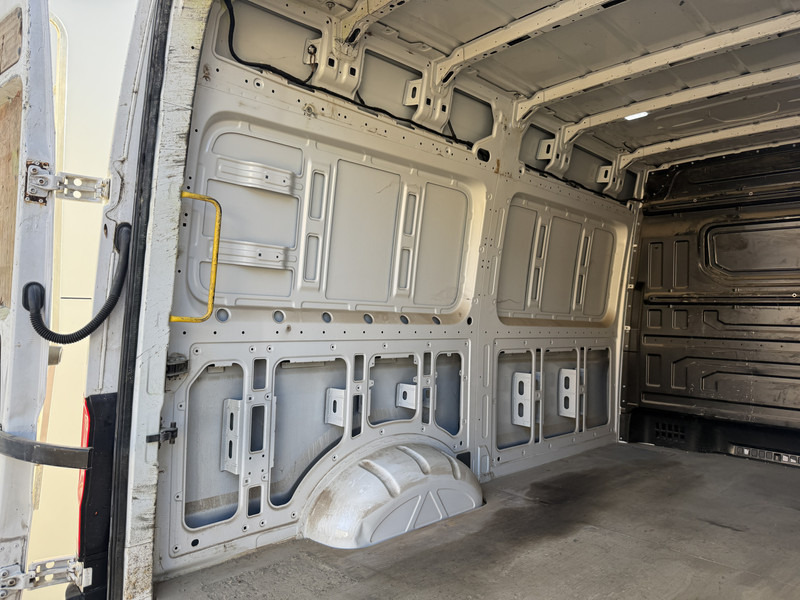 Fourgon utilitaire MAN TGE 3.140 2.0 TDI L3H3 Airco Cruise Control Trekhaak Carplay Navigatie Parkeersensoren voor achter: photos 13