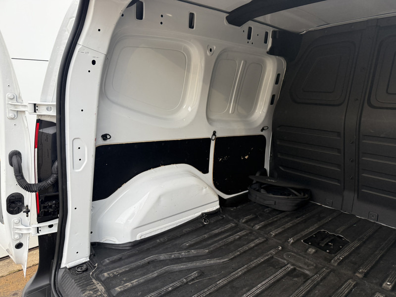 Fourgonnette, Utilitaire électrique Mercedes-Benz eCitan 112 Pro L1 Elektrisch 51kWh 284km WLTP LED Cruise Control Climate Control Carplay Parkeersensoren Achter: photos 12 Fourgonnette, Utilitaire électrique Mercedes-Benz eCitan 112 Pro L1 Elektrisch 51kWh 284km WLTP LED Cruise Control Climate Control Carplay Parkeersensoren Achter: photos 12