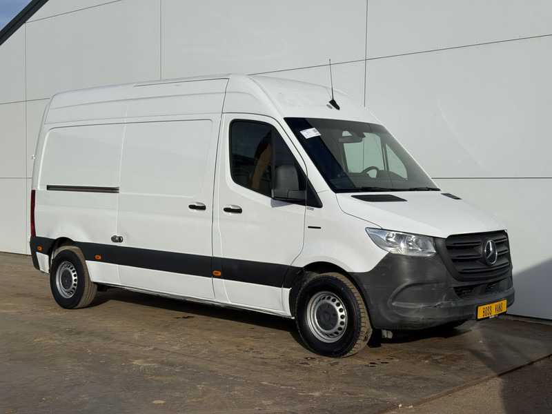 Mercedes-Benz eSprinter 312 ALL-IN PRIJS L2H2 55kWh 168km WLTP 80kw Snelladen Climate Control Camera Stoelverwarming - Fourgon utilitaire, Utilitaire électrique: photos 4 Mercedes-Benz eSprinter 312 ALL-IN PRIJS L2H2 55kWh 168km WLTP 80kw Snelladen Climate Control Camera Stoelverwarming - Fourgon utilitaire, Utilitaire électrique: photos 4