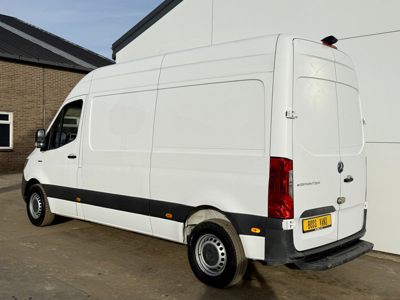 Mercedes-Benz eSprinter 312 ALL-IN PRIJS L2H2 55kWh 168km WLTP 80kw Snelladen Climate Control Camera Stoelverwarming - Fourgon utilitaire, Utilitaire électrique: photos 2 Mercedes-Benz eSprinter 312 ALL-IN PRIJS L2H2 55kWh 168km WLTP 80kw Snelladen Climate Control Camera Stoelverwarming - Fourgon utilitaire, Utilitaire électrique: photos 2