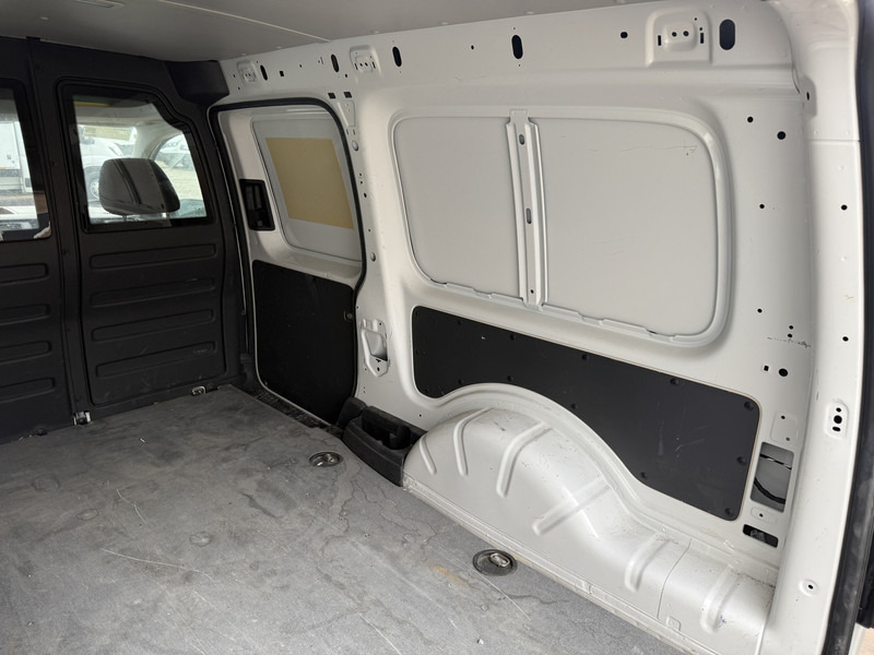 Fourgonnette, Utilitaire électrique Volkswagen E-Caddy 113PK L2H1 Elektrisch Caddy ABT Maxi 37,3kWh 159km WLTP Trekhaak Airco Stoelverwarming Parkeersensoren Achter: photos 16