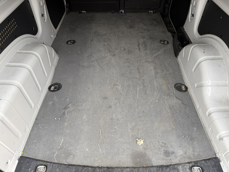 Fourgonnette, Utilitaire électrique Volkswagen E-Caddy 113PK L2H1 Elektrisch Caddy ABT Maxi 37,3kWh 159km WLTP Trekhaak Airco Stoelverwarming Parkeersensoren Achter: photos 15