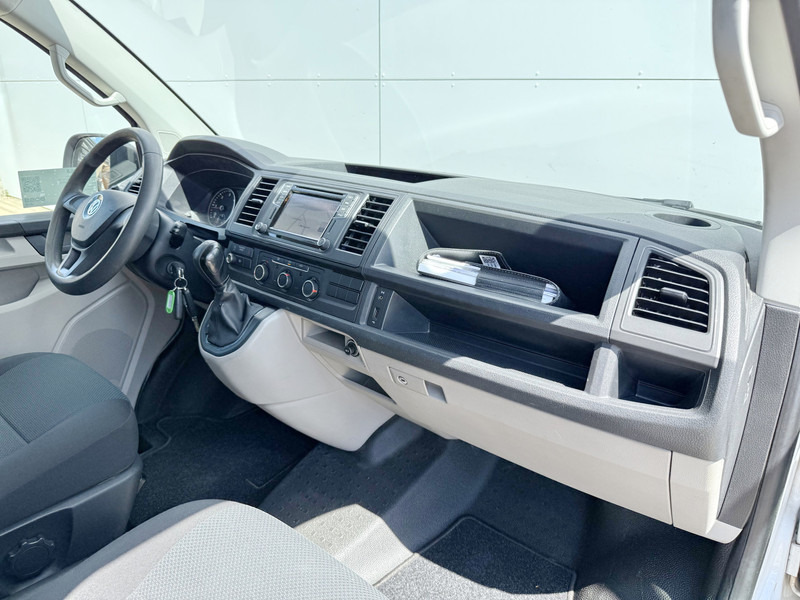 Fourgonnette Volkswagen Transporter 2.0 TDI 150pk L2H1 Automaat 2x Schuif Trekhaak Navigatie Apple / Android Carplay APK 03-26: photos 10