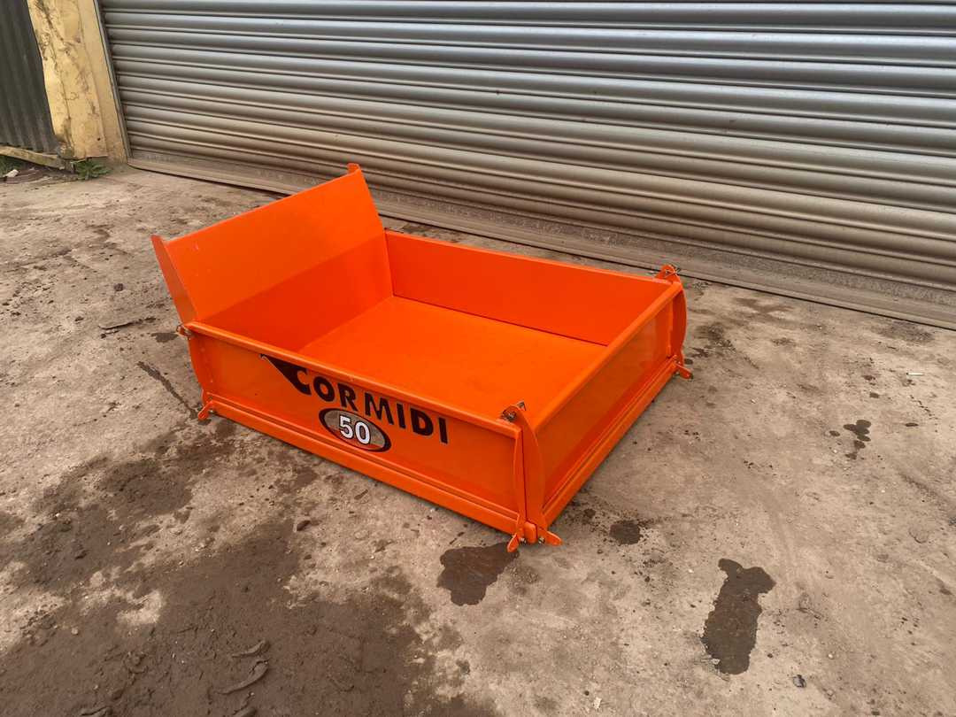 Cormidi Dumper Skip - Benne basculante: photos 1 Cormidi Dumper Skip - Benne basculante: photos 1