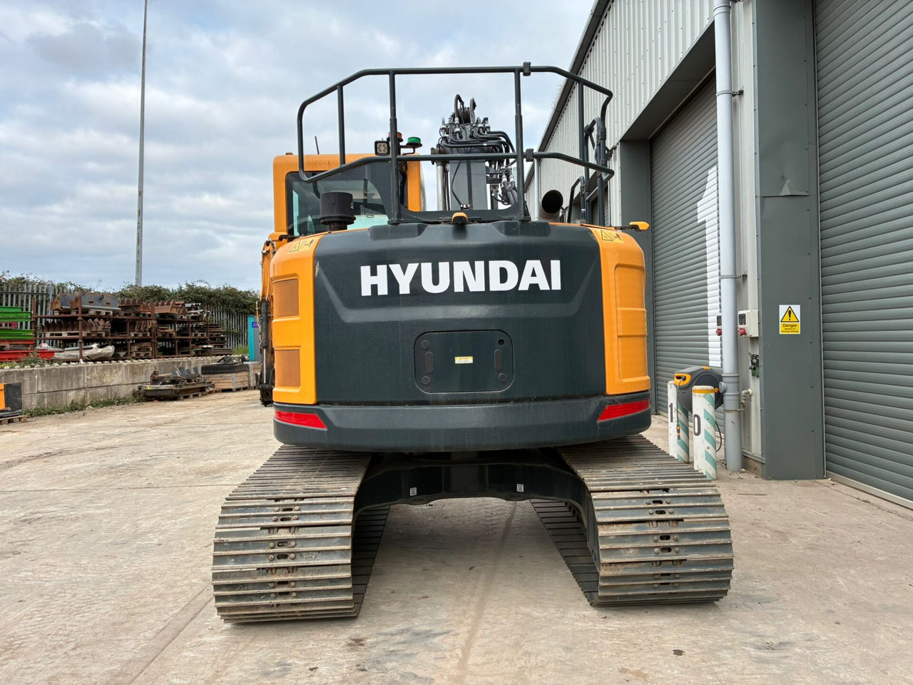 Hyundai HX130ALCR - Pelle sur chenille: photos 4 Hyundai HX130ALCR - Pelle sur chenille: photos 4