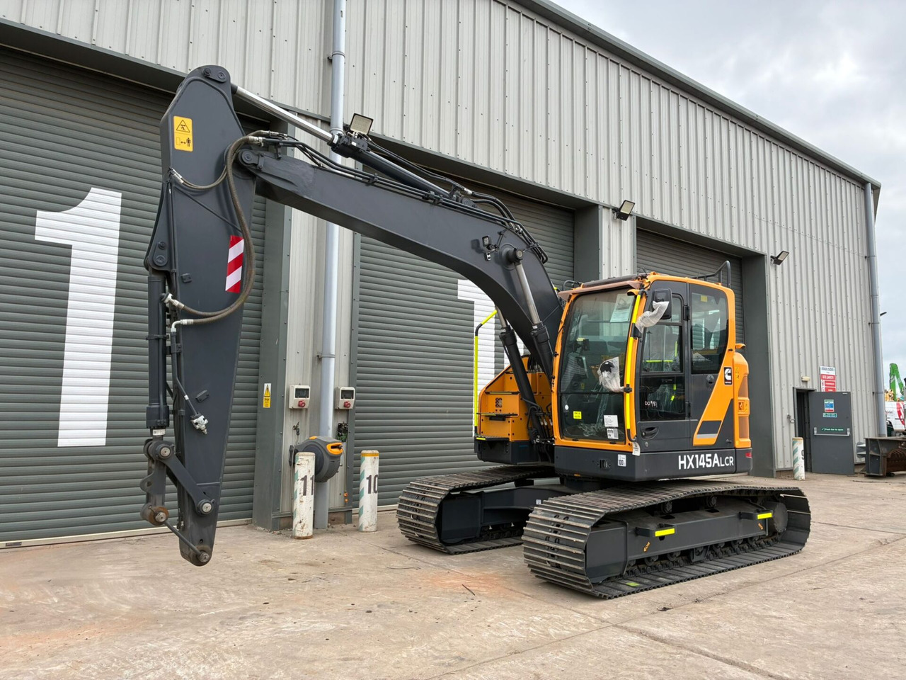 Hyundai HX145ALCR - Pelle sur chenille: photos 1 Hyundai HX145ALCR - Pelle sur chenille: photos 1