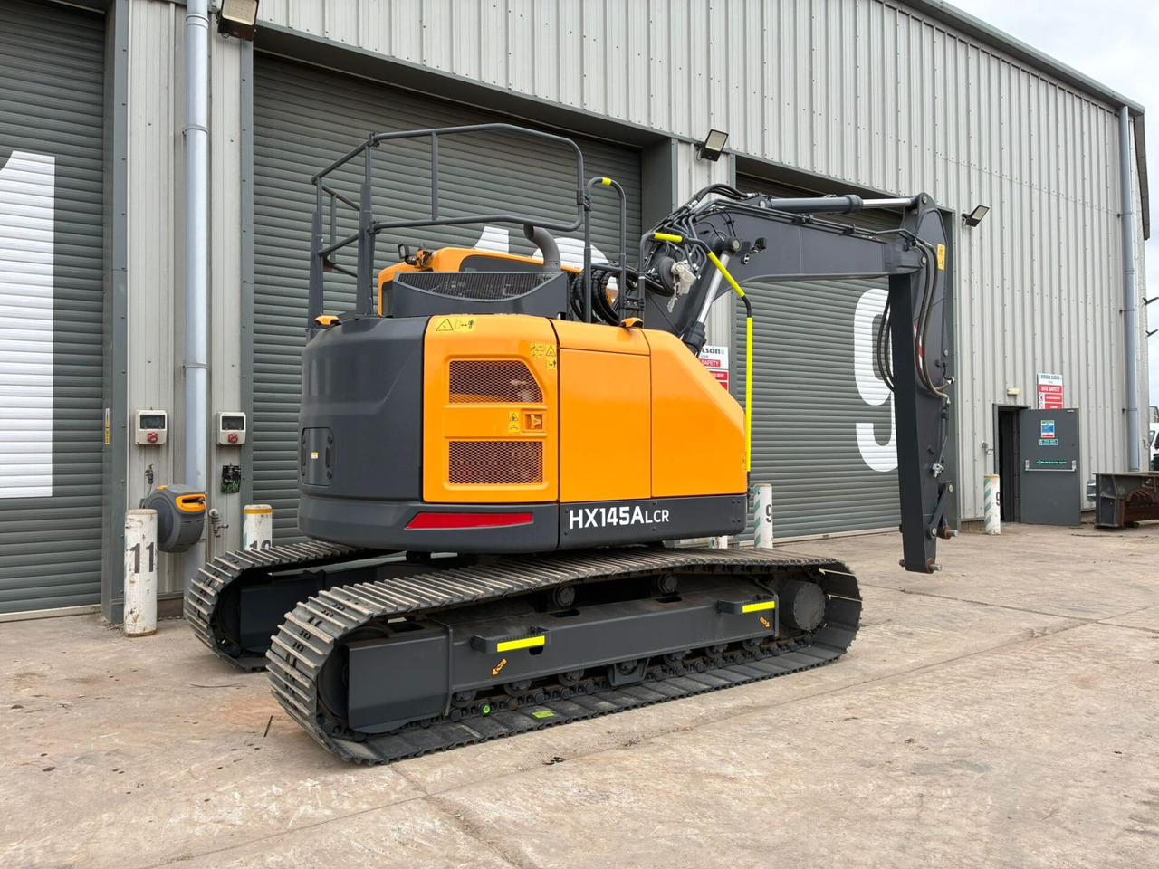 Hyundai HX145ALCR - Pelle sur chenille: photos 4 Hyundai HX145ALCR - Pelle sur chenille: photos 4