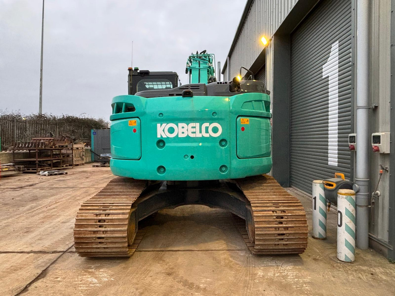 Kobelco SK230SRLC-5E - Pelle sur chenille: photos 4 Kobelco SK230SRLC-5E - Pelle sur chenille: photos 4