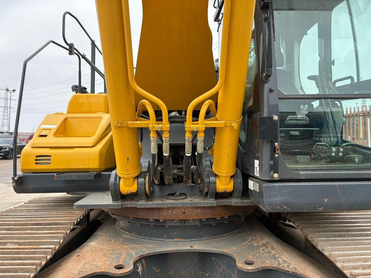 Pelle sur chenille Kobelco SK350LC-10E: photos 17